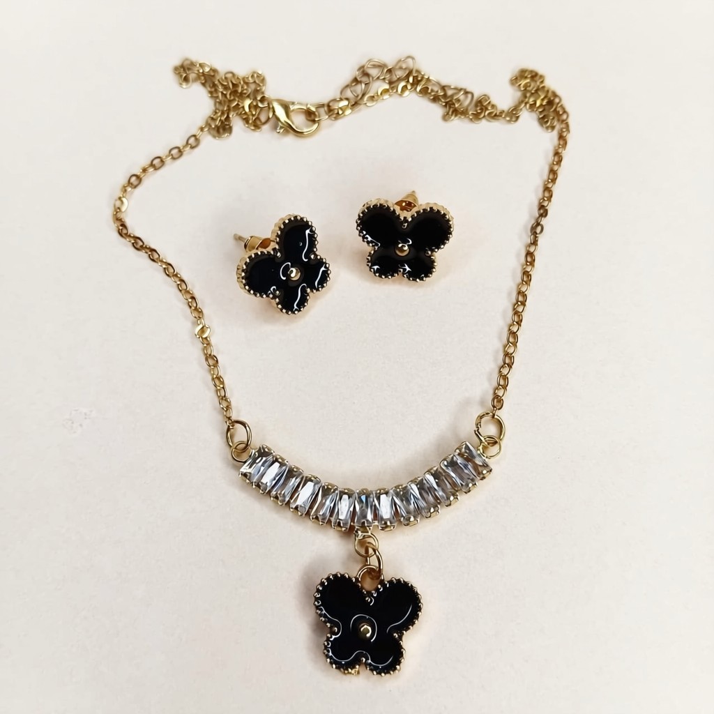Black Floral Pendant Necklace with Stud Earrings Set