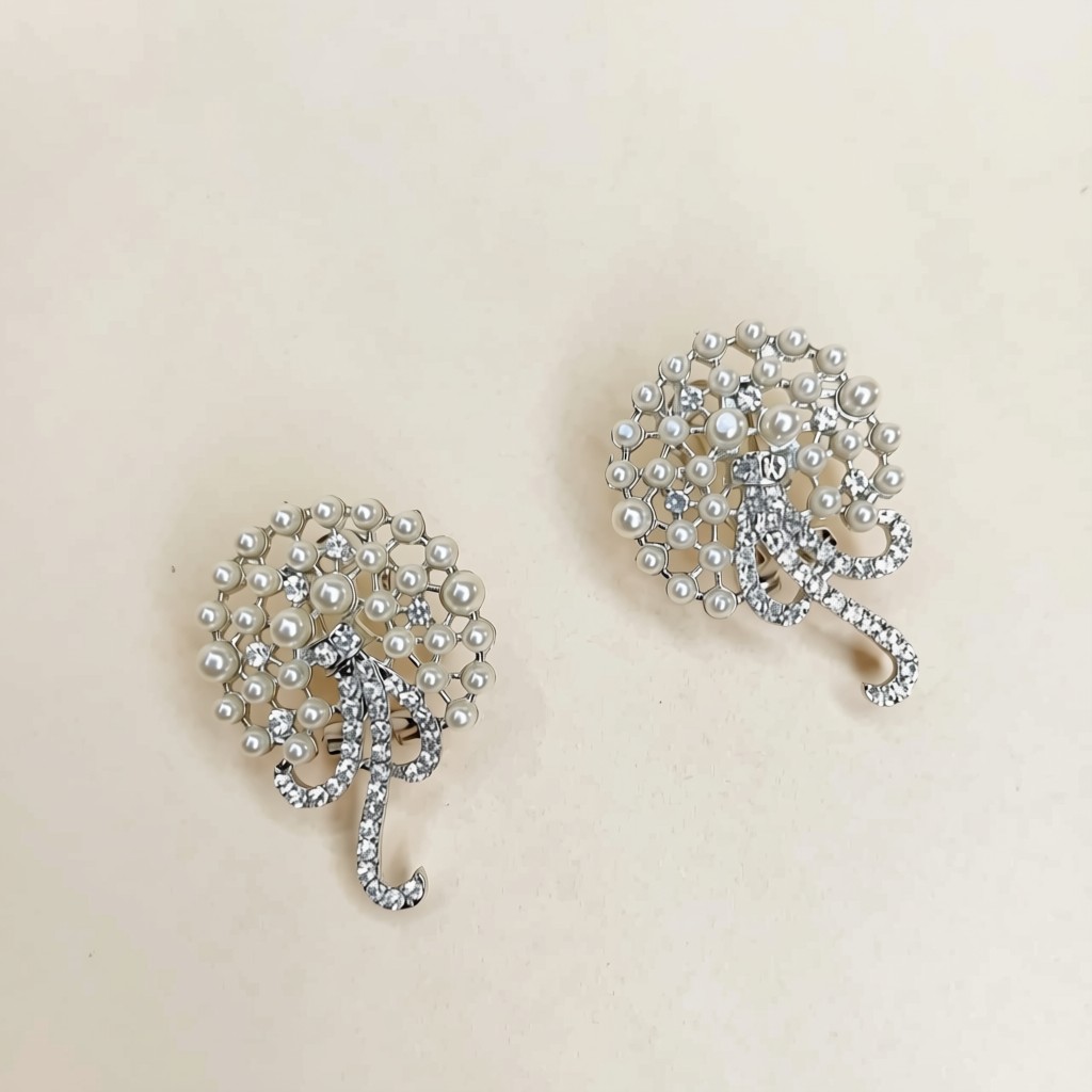 Pearl Floral Stud Earrings with Crystal Detail